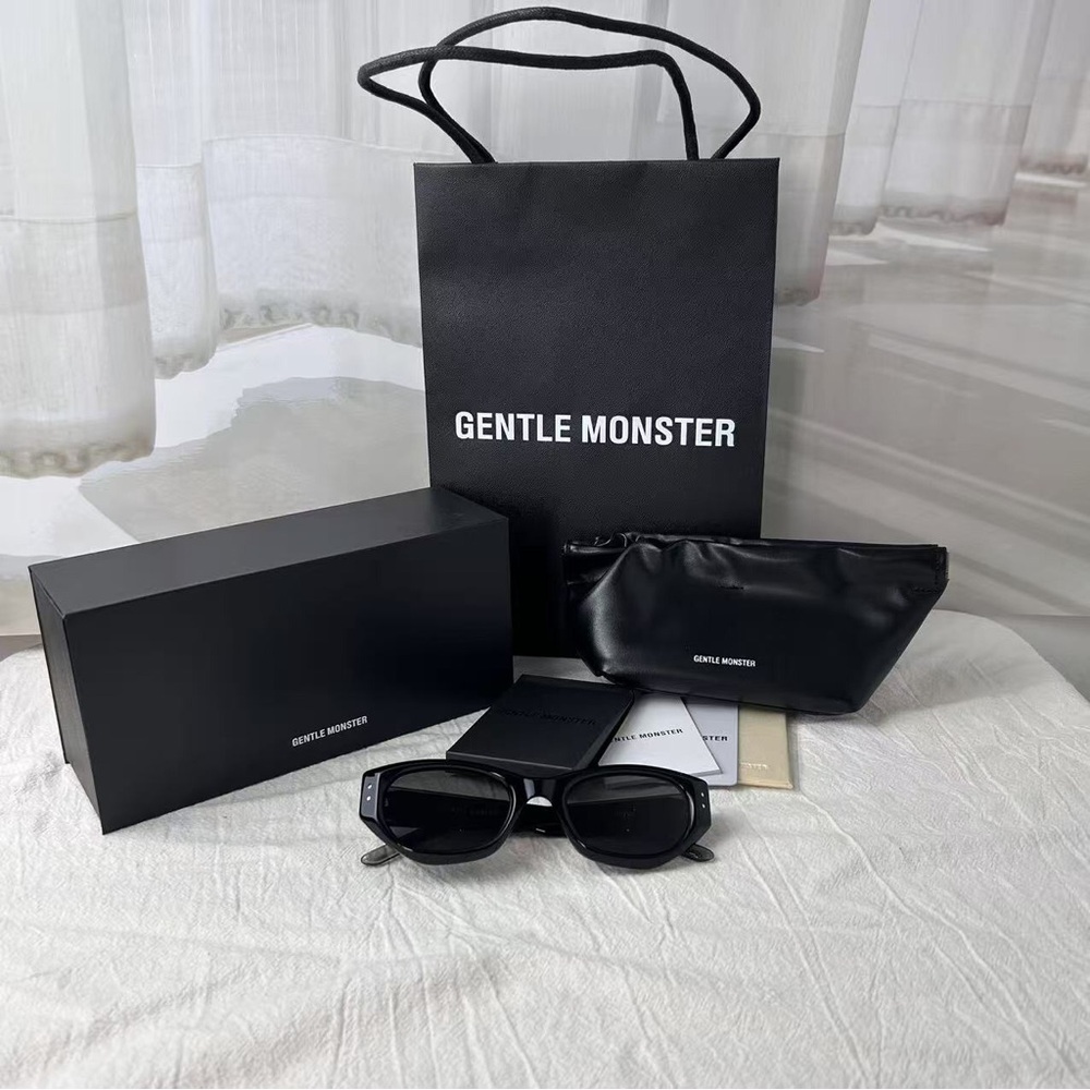 Gentle Monster Black Belt Bag